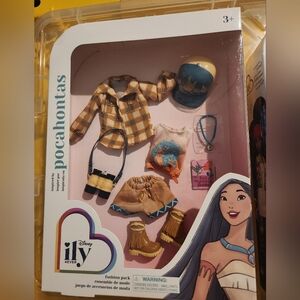 Disney ILy 4ever Fashion set( pocahontas.)
